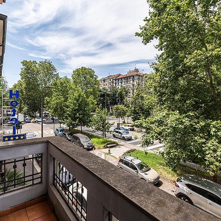 Boutique Hotel Dieci Milan Luaran gambar