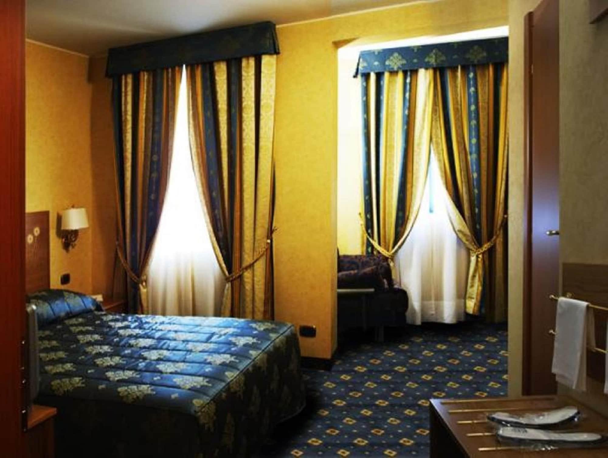 Boutique Hotel Dieci Milan Luaran gambar
