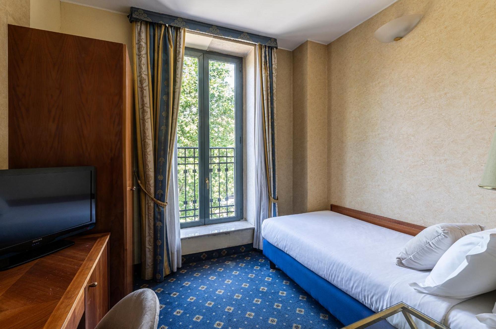 Boutique Hotel Dieci Milan Luaran gambar