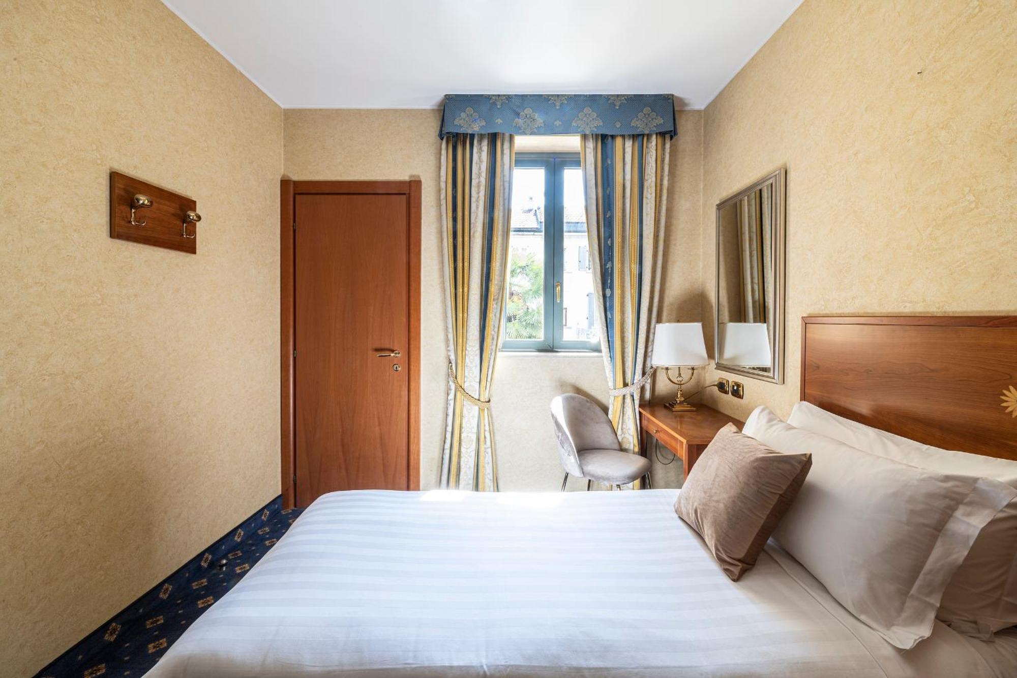 Boutique Hotel Dieci Milan Luaran gambar