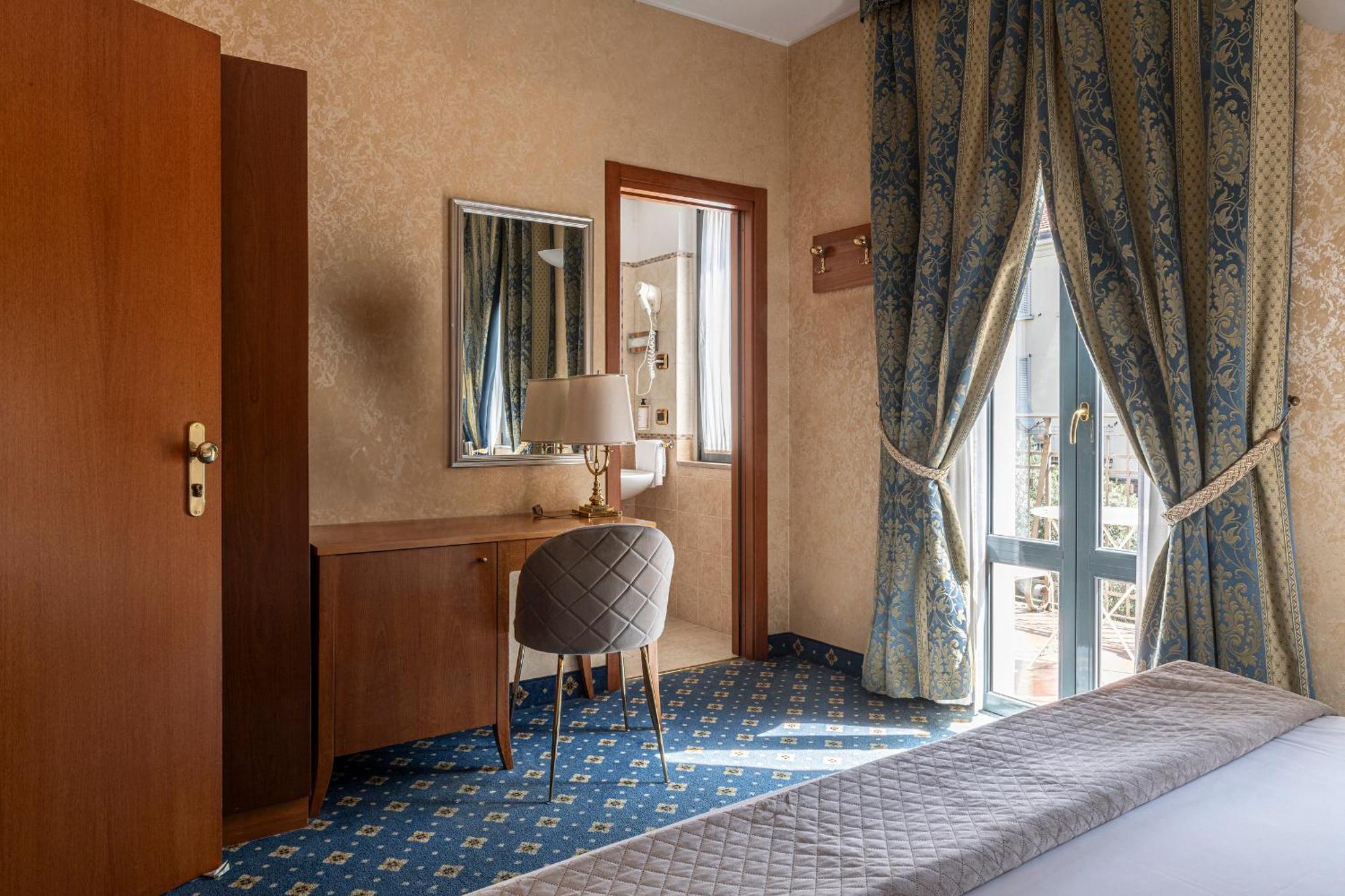 Boutique Hotel Dieci Milan Luaran gambar