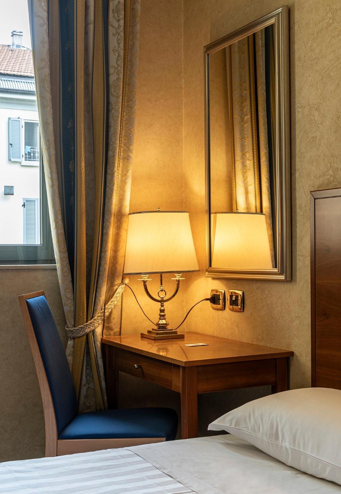 Boutique Hotel Dieci Milan Luaran gambar