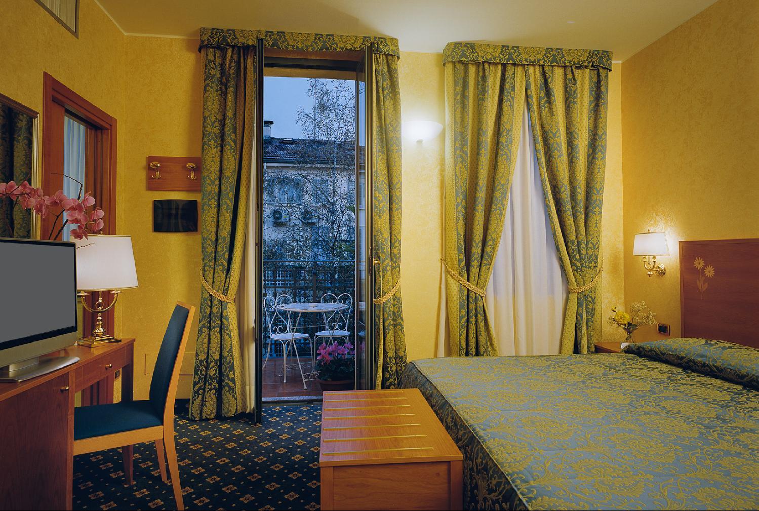 Boutique Hotel Dieci Milan Luaran gambar